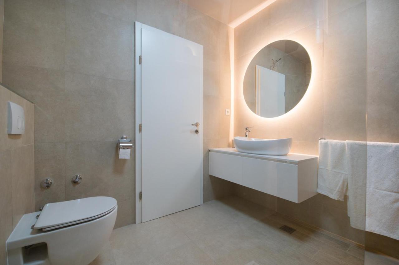 Brand New Aparment With Sea View & Swimming Pool At Ciovo - Villa Fiorentini Trogir Eksteriør bilde